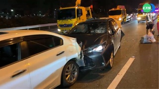 國1台南段4車連環撞 男下車遭撞飛慘死3傷