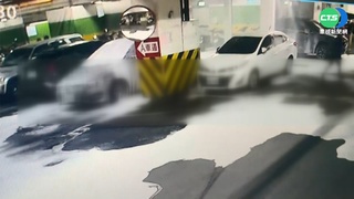 屏東東山河社區 管線"震"裂 狂噴泡沫水