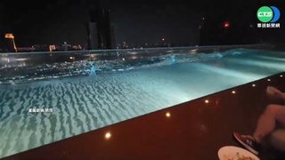 917地震高雄狂搖! 酒店24樓高空泳池掀浪