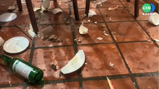 口角衝突男翻桌洩憤 砸爛包廂遭警帶回
