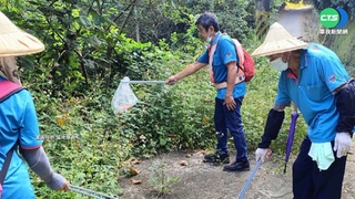 淨山"自導自演"?! 民眾直擊清潔隊垃圾"丟了再撿"