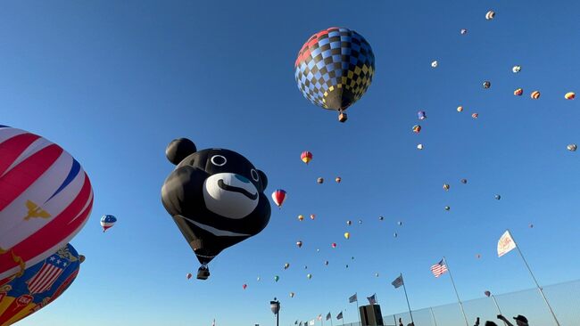台北熊讚熱氣球首次躍上國際 宣傳2023台灣燈會在台北 | 華視新聞