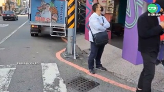 才宣講批交通亂... 糗!謝龍介遭爆宣傳車違停