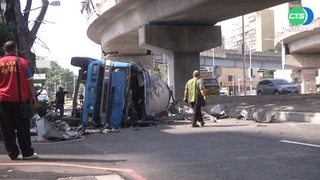 大車墜陸橋釀1死2傷 居民轟:人命不值錢