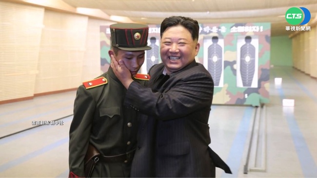 金正恩偕妻訪革命學院 北韓官媒稱"慈父元帥" | 華視新聞