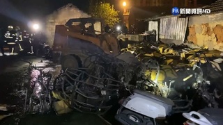 金門庵前機車倉庫失火 烈焰吞噬40輛機車