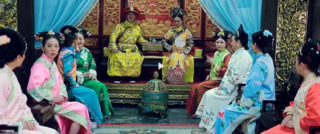 16位中國大媽過戲癮 組團翻拍《甄嬛傳》 網狂讚