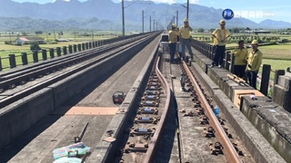 搶修918震災鐵路 鐵軌"挫曲"彈起4傷