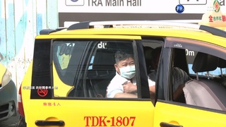 酒客不戴口罩爆拉扯!小黃運將1對3"一招KO"