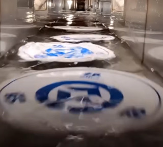 盤子都去哪？藏壽司分享「盤子的旅程」畫面超療癒