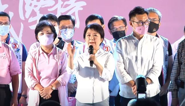 打破魔咒！盧秀燕領先20多萬票 自行宣布當選 「台中市民贏了」 | 華視新聞