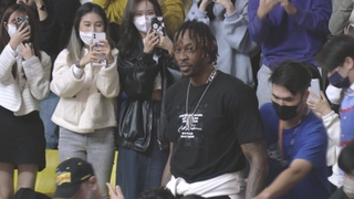 "魔獸"觀看UBA球賽 粉絲擠爆輔大中美堂