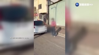 馬卡龍公園車位難求 男不滿家門遭佔持棍驅趕