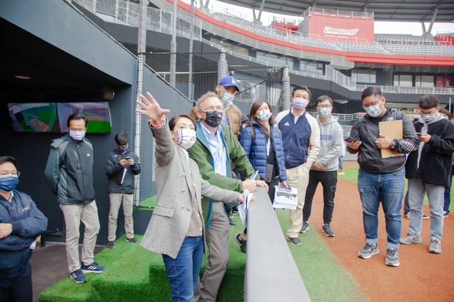 MLB顧問來台檢視新竹棒球場 高虹安期望打造大聯盟規格 爭取經典熱身賽 | 華視新聞