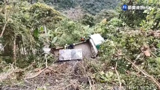 瑞穗林道卡車翻覆! 2人拋飛車外送醫不治