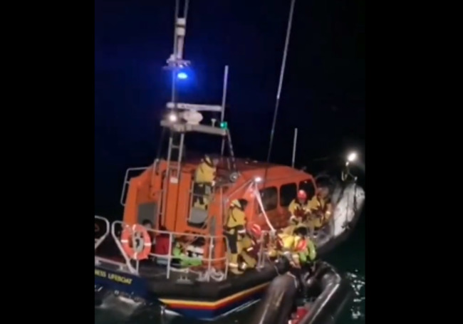 英國海峽移民船翻覆已釀4死 當地議員籲:阻止類似事件再發生 | 華視新聞