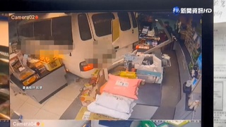客運疑未拉手煞車撞進超商 司機酒測超標!