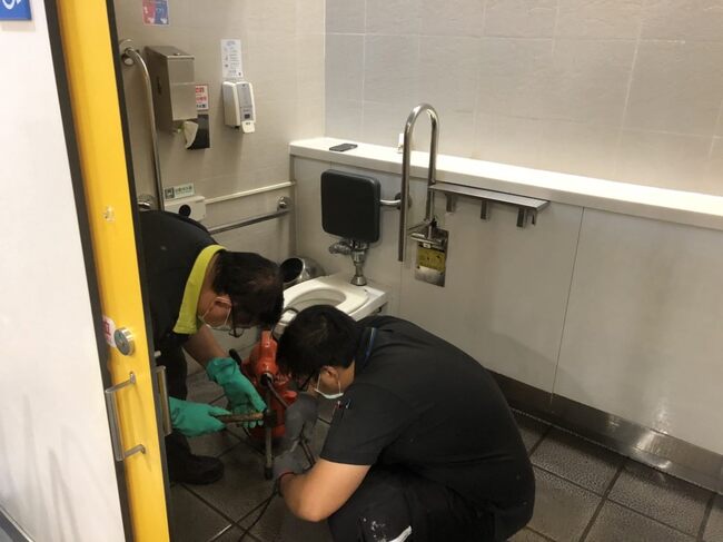 北捷廁所一年堵超過450次 敲開驚見電路板 馬桶醫生分享「疏通4法寶」 | 華視新聞