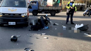 "疑趕上課"完全無煞! 高中生騎車撞救護車