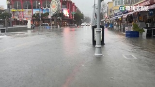 "大氣河流"襲美 北加州暴雨中迎新年