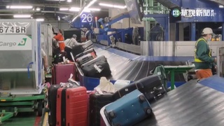 長榮航勤集體請假 董座親自上陣搬行李