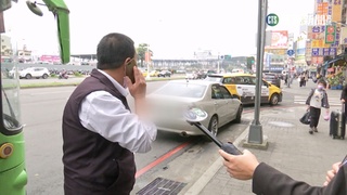 台中干城車站交通亂! 乘客馬路中間上下公車