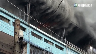 台中透天厝起火延燒5戶 1獨居男逃不及灼傷