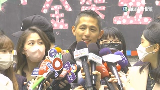 王鴻薇以為健保卡能投票 吳怡農笑:有帶身分證