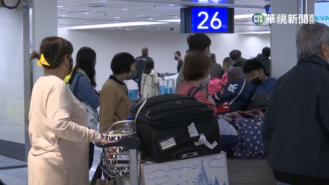 不滿「歧視性入境措施」 中國宣布暫停簽發日、韓旅客短期簽證 | 華視新聞