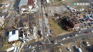 美國加州暴雨成災　17人喪生.洪水沖走5歲男童