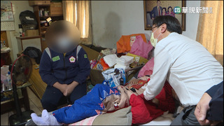 父離世.祖母臥病榻 13歲國中生獨扛生計