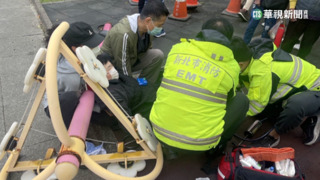 新北公園運動設施突斷害摔 婦人右腳骨折
