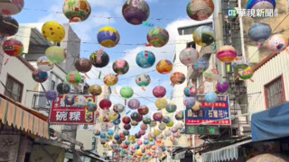 初一南下走春　台南國華街燈籠海吸人潮