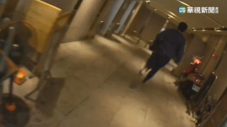 通緝犯違停心虛落跑 不顧掉鞋狂奔仍遭逮