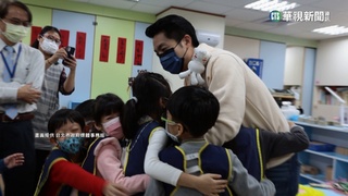 月底升級三寶爸！　蔣萬安年前到幼園與童同樂