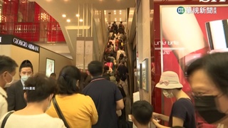 日人po商場開幕人潮照 曝台人過年愛逛百貨