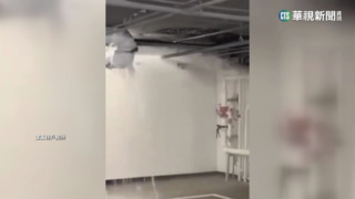停車場變水池！　青埔住商大樓爆管淹水冒惡臭