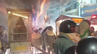 鹽水蜂炮開炸湧15萬人　鹽水蜂炮熱鬧攻炮城