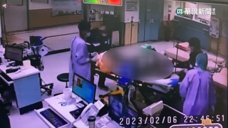 疑情殺！19歲女大生身中12刀　涉案男墜樓不治