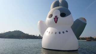 高雄蓮潭燈會好評 熱門燈飾持續發亮 ㄇㄚˊ幾兔陪學子收心