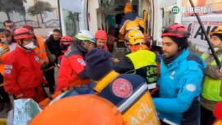 奇蹟！　「她困100小時獲救」　台灣隊再救1女