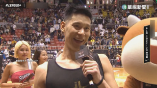 鋼鐵人「救世主」　林書豪首秀「雙十」球迷高喊MVP