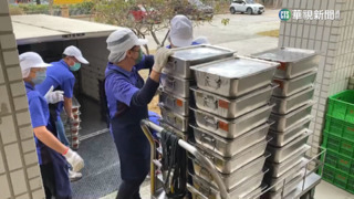 高勞力.寒暑假沒收入　校園廚工難招新血