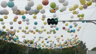 屏東燈籠裝置藝術"擋號誌" 鄉公所獲報拆除