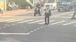 警指揮交通遭車撞！　駕駛:沒看到人才釀禍
