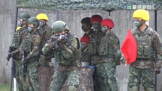 國軍加強實戰　納「立、跪姿射擊」提高體能技術