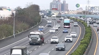 228連假車潮比去年增8%　國5南港至頭城龜速