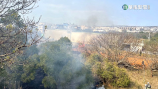 國3龍井路段雜草起火　濃煙影響行車視線