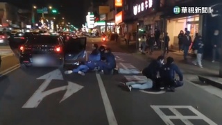 爭風吃醋擄情敵？　外送員遭當街強押上車