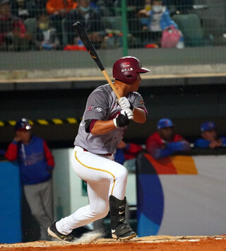 藍寅倫單場雙安4打點！樂天桃猿5比4險勝古巴「完整體」